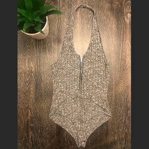 GRAY HALTER BODYSUIT